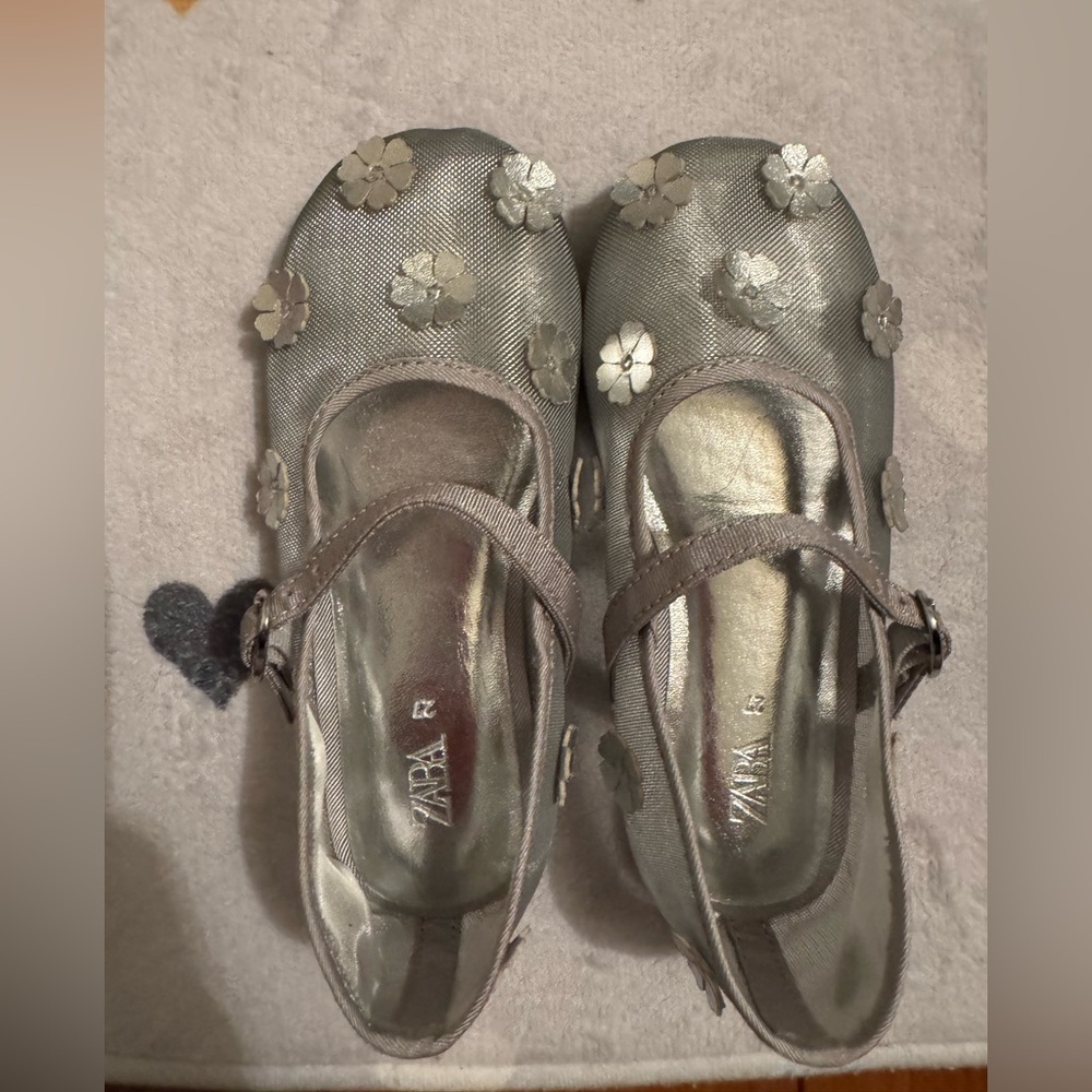 Zara Kids Metallic Floral Dress Shoes